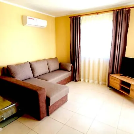 Apartment Dixie, 2 Bedroom Apartment By The Beach Appartamento *