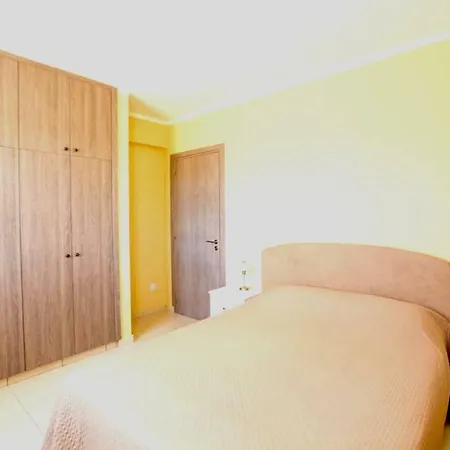 Apartment Dixie, 2 Bedroom Apartment By The Beach Appartamento Larnaca