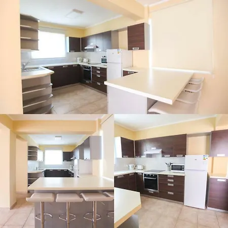 Apartment Dixie, 2 Bedroom Apartment By The Beach *